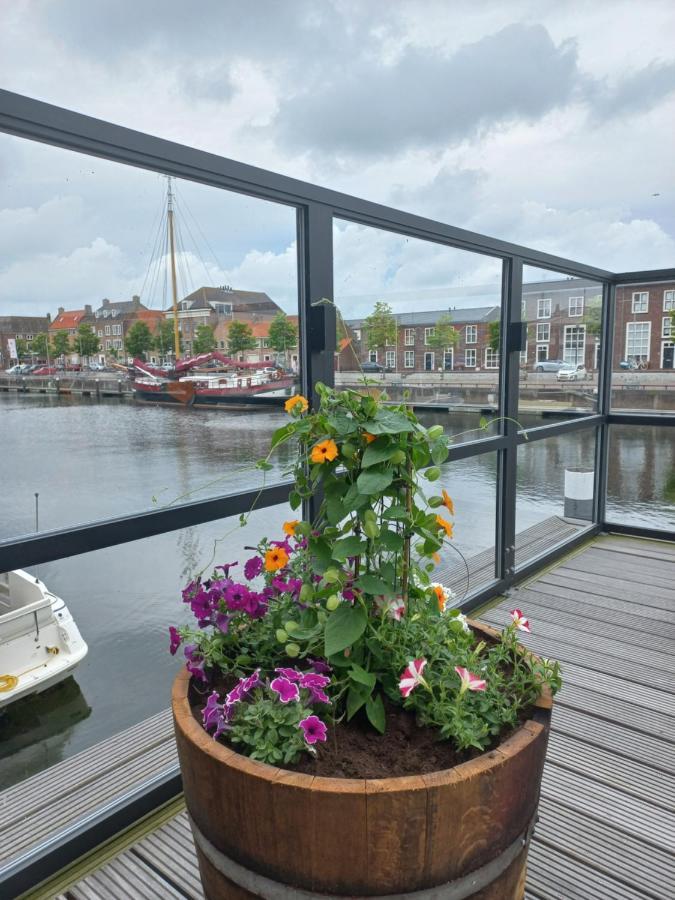 Boutique Hotel De Oude Veste Хелевутслайс Екстериор снимка